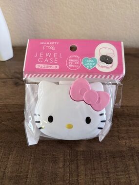Sanrio Hello Kitty White Case with Pink Bow Jewelry Accessory Holder